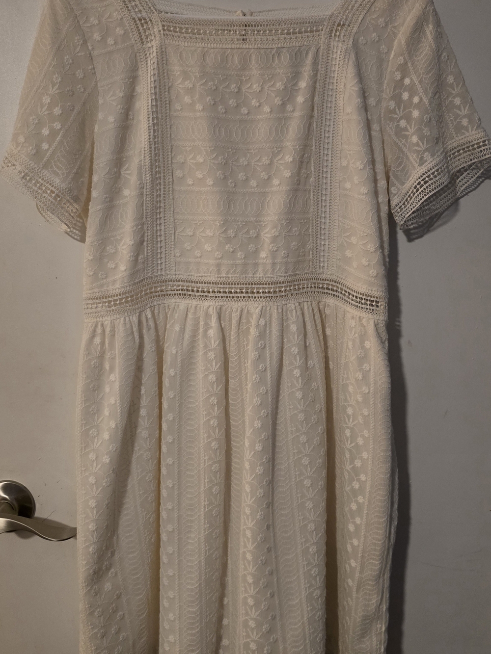 Abercrombie & Fitch Cream Lace Dress